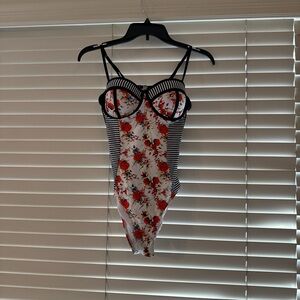 Cupshe Red Floral Bodysuit